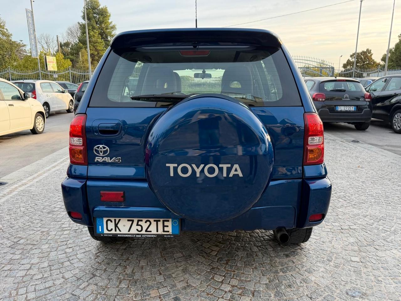 Toyota RAV 4 2.0 Tdi D-4D cat 5 porte Sol
