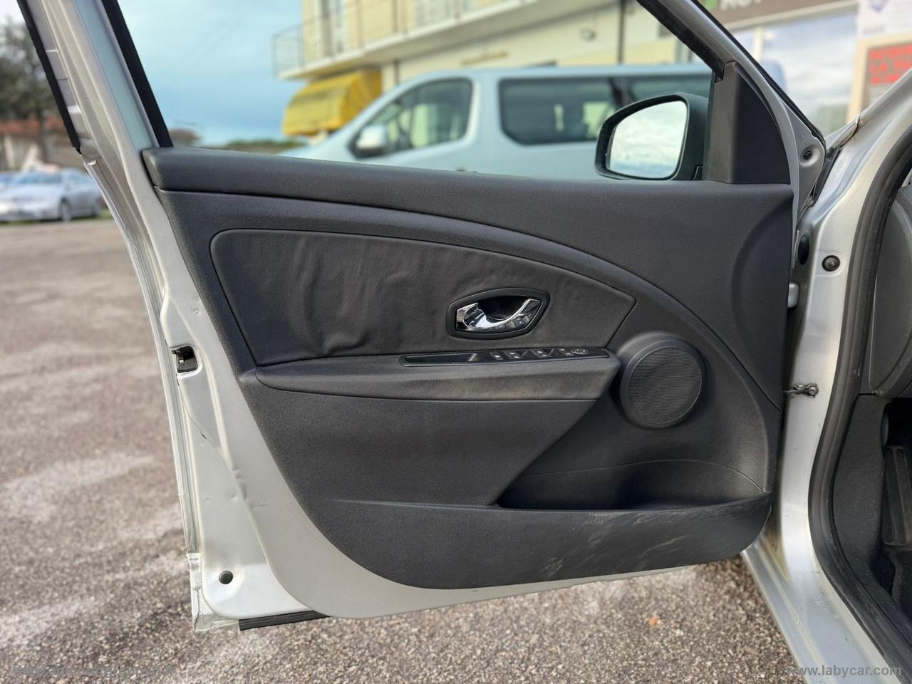 RENAULT Mégane 1.5 dCi 110 CV SporTour DYNAMIQUE