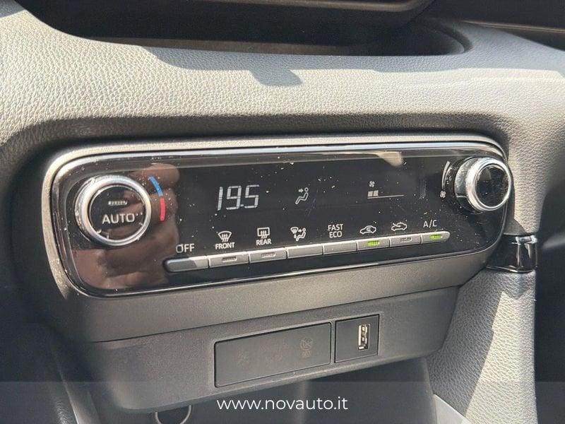Toyota Yaris Hybrid Trend MY22