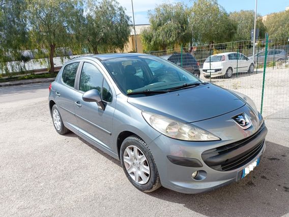 Peugeot 207 1.4 GPL - 2009