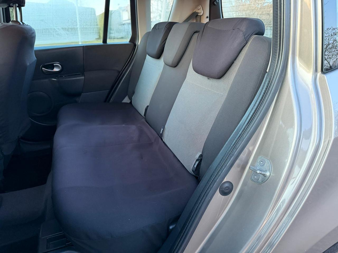 Renault Modus Grand 1.5 dCi 85CV Dynamique