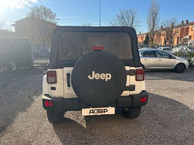 Jeep Wrangler Unlimited 2.8 CRD DPF Sahara Auto