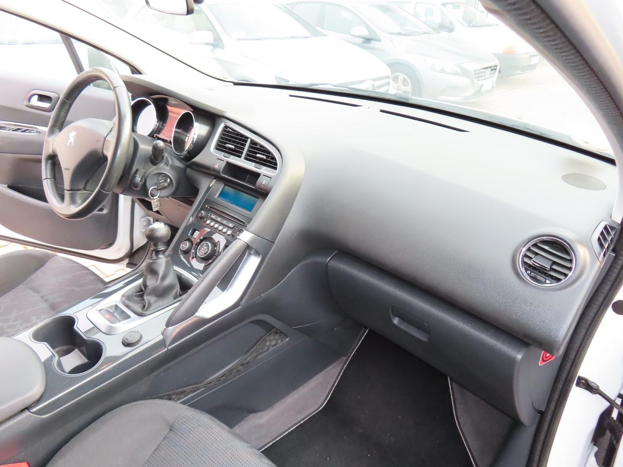 Peugeot 3008 1.6 HDi 115CV Allure FULL