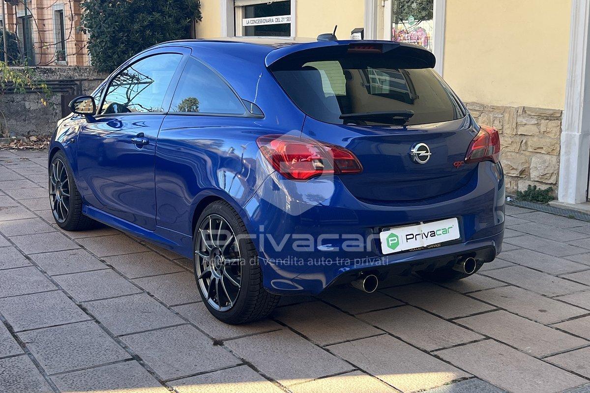 OPEL Corsa 1.6 Turbo Coupé OPC