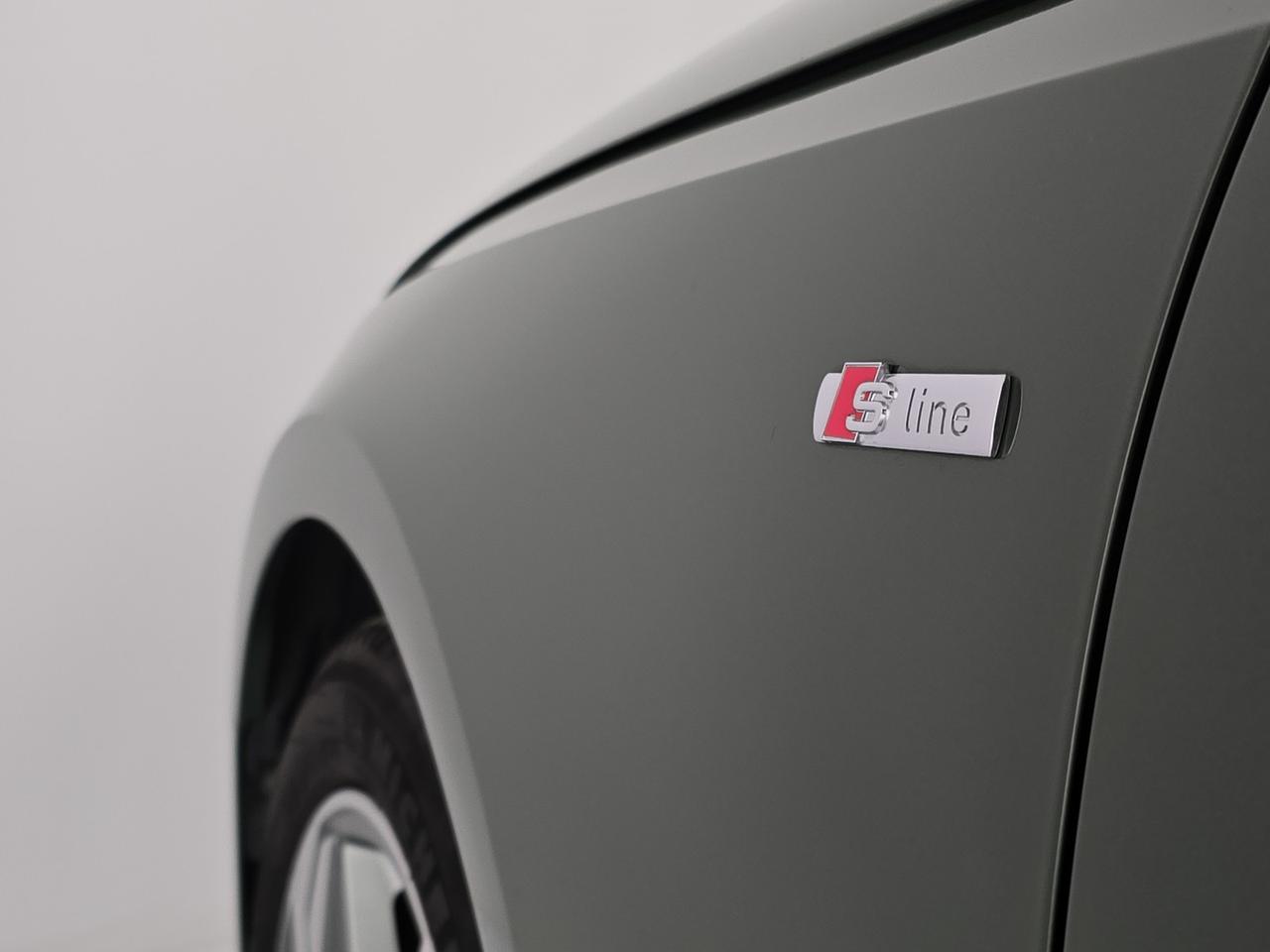 Audi A4 avant 40 2.0 tdi mhev s line edition 204cv s-tronic