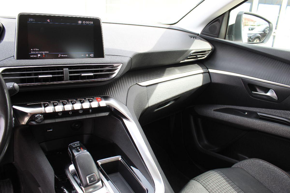 PEUGEOT - 3008 - BlueHDi 130 EAT8 S&S Allure