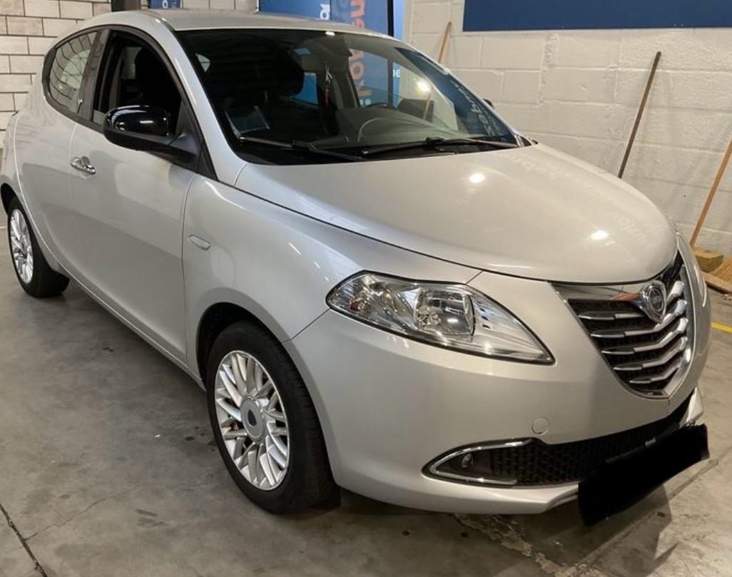 Lancia Ypsilon 1.2 69 CV Gold