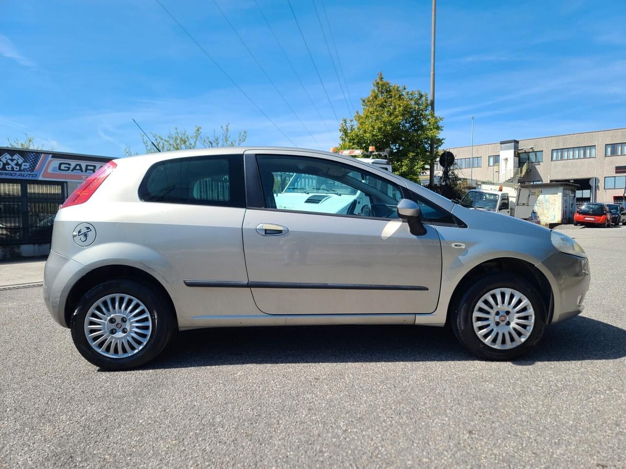 Fiat Grande Punto METANO X NEOPATENTATI