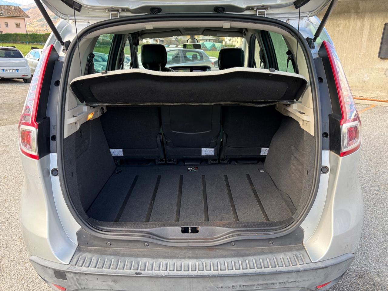 Renault Scenic X-Mod 1.9 dCi 130CV Luxe