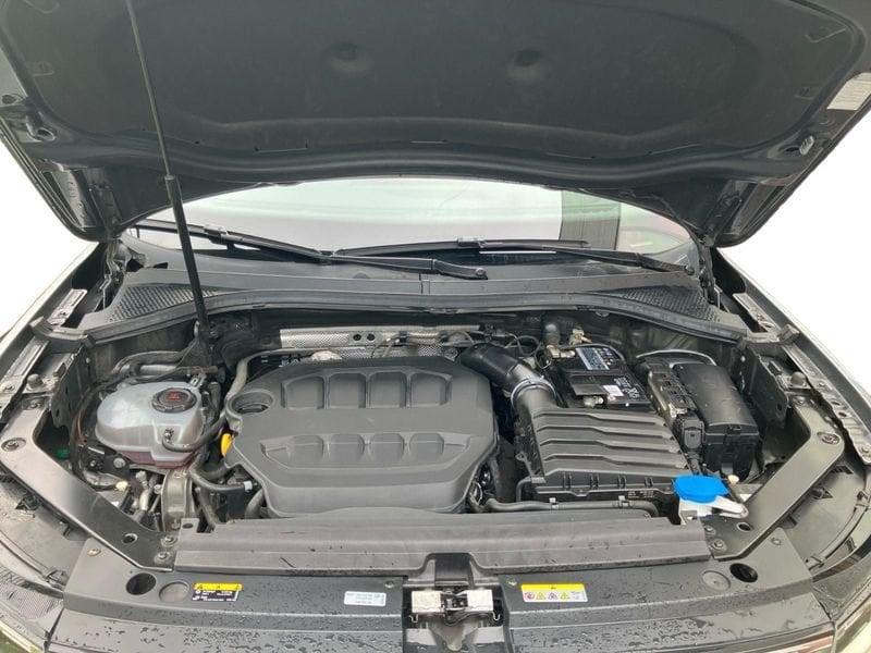 Volkswagen Tiguan 2.0 TSI Elegance DSG 4MOTION