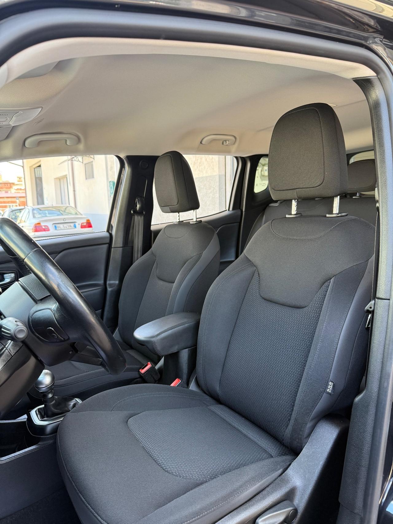 Jeep Renegade 1.6 Mjt 120 CV Black Edition