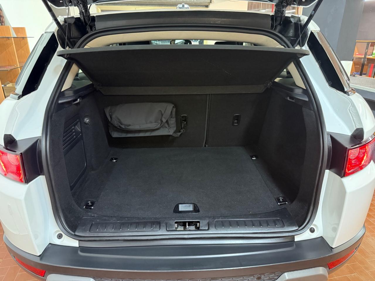 Land Rover Range Evoque 2.2 TD4 5p. Prestige