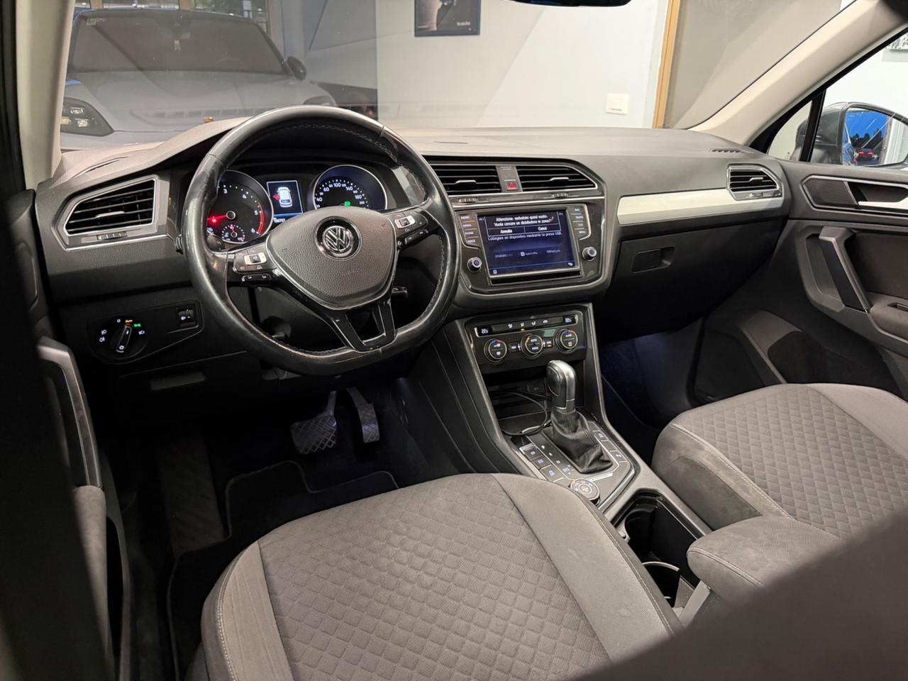 Volkswagen Tiguan 2.0 TDI SCR DSG 4MOTION Business BMT