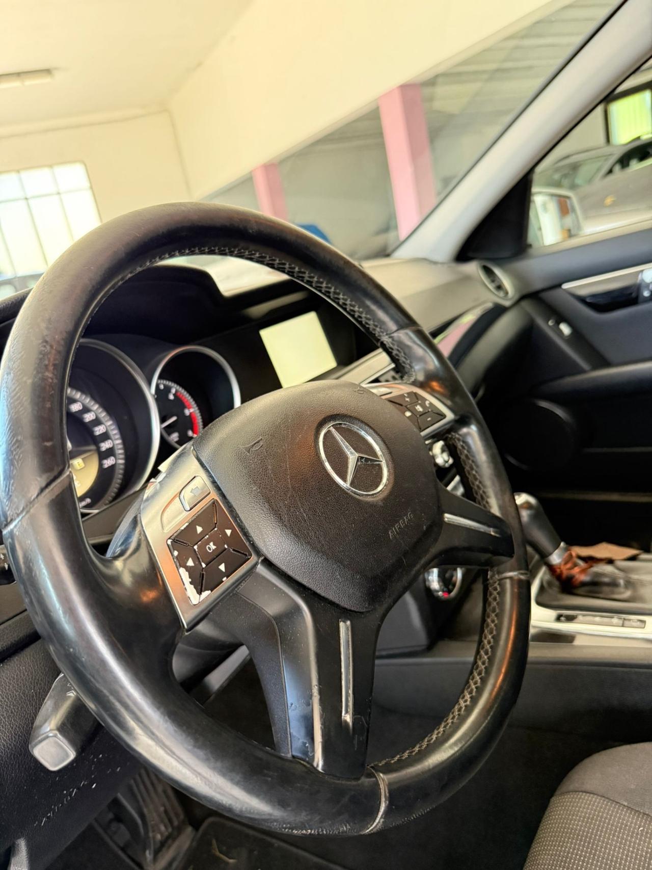 Mercedes-benz C 200 CDI BlueEFFICIENCY Avantgarde
