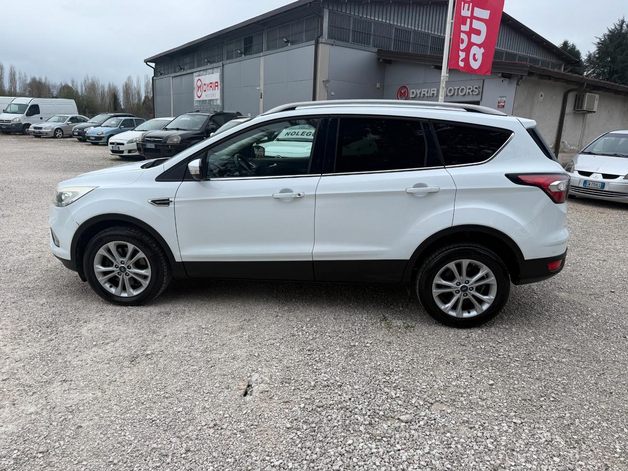 Ford Kuga 1.5 TDCI 120 CV 2WD Titanium 90.000 KM