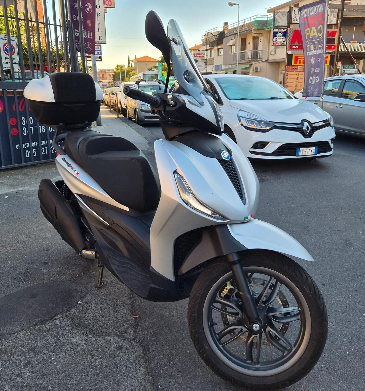 Piaggio Beverly 400 Sport