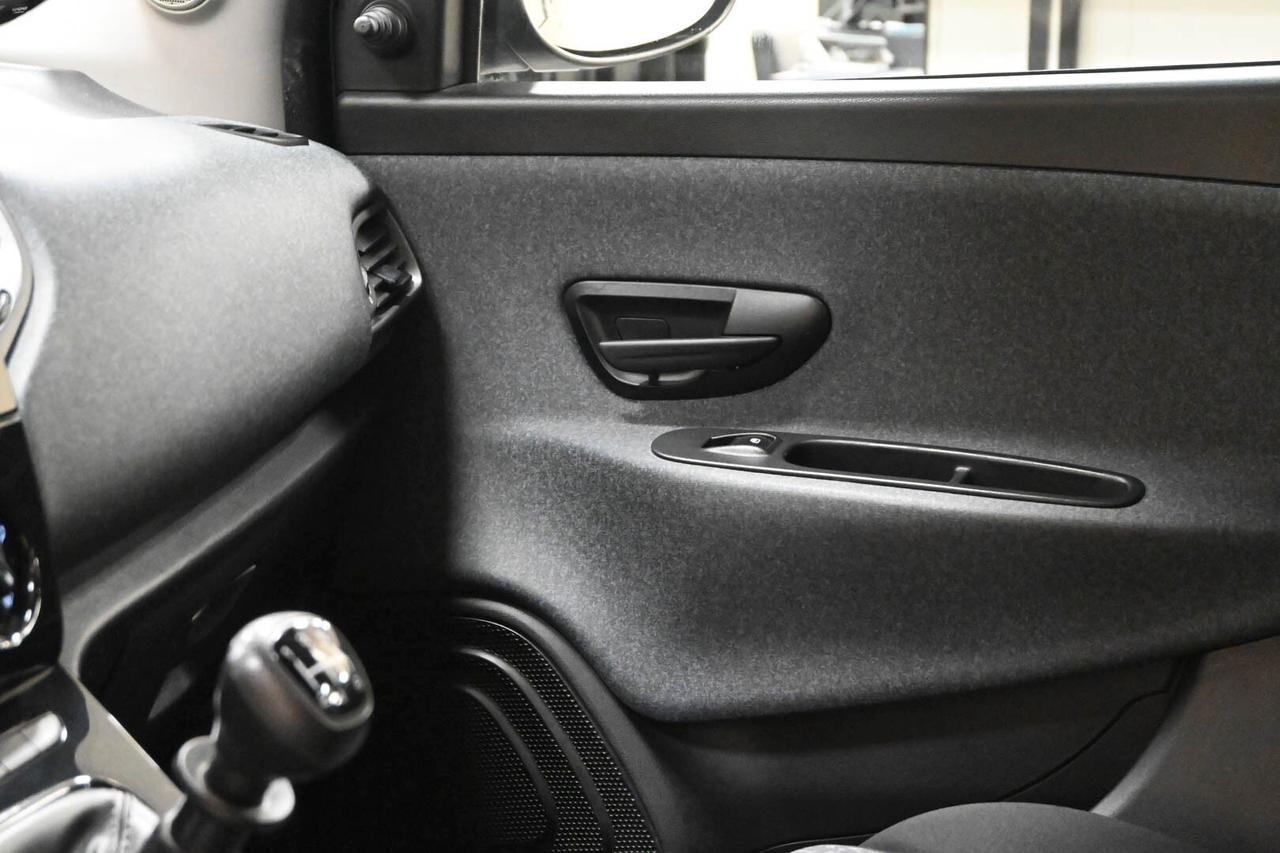 LANCIA Ypsilon 3ª serie Ypsilon 1.2 69 CV 5 po...