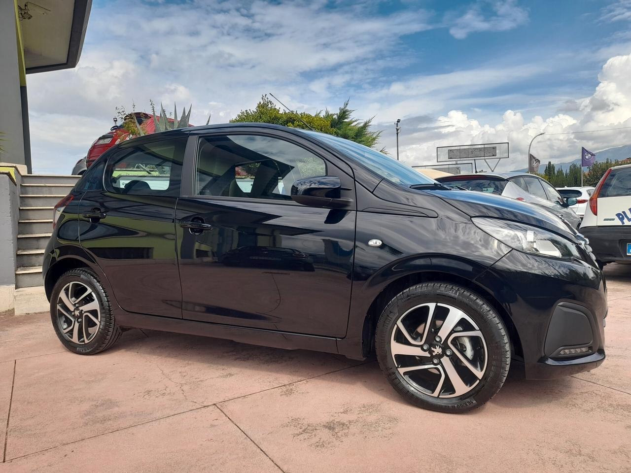 Peugeot 108 VTi 72 S&S 5 porte Style PARI AL NUOVO