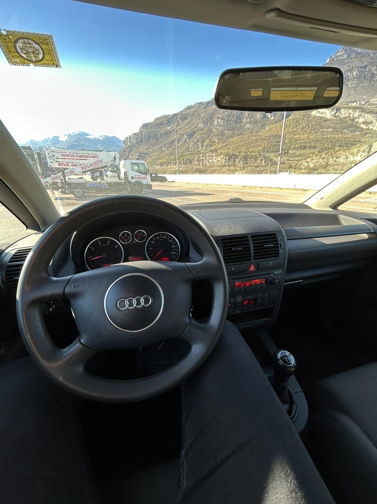 Audi A2 1.4 Neopatentati