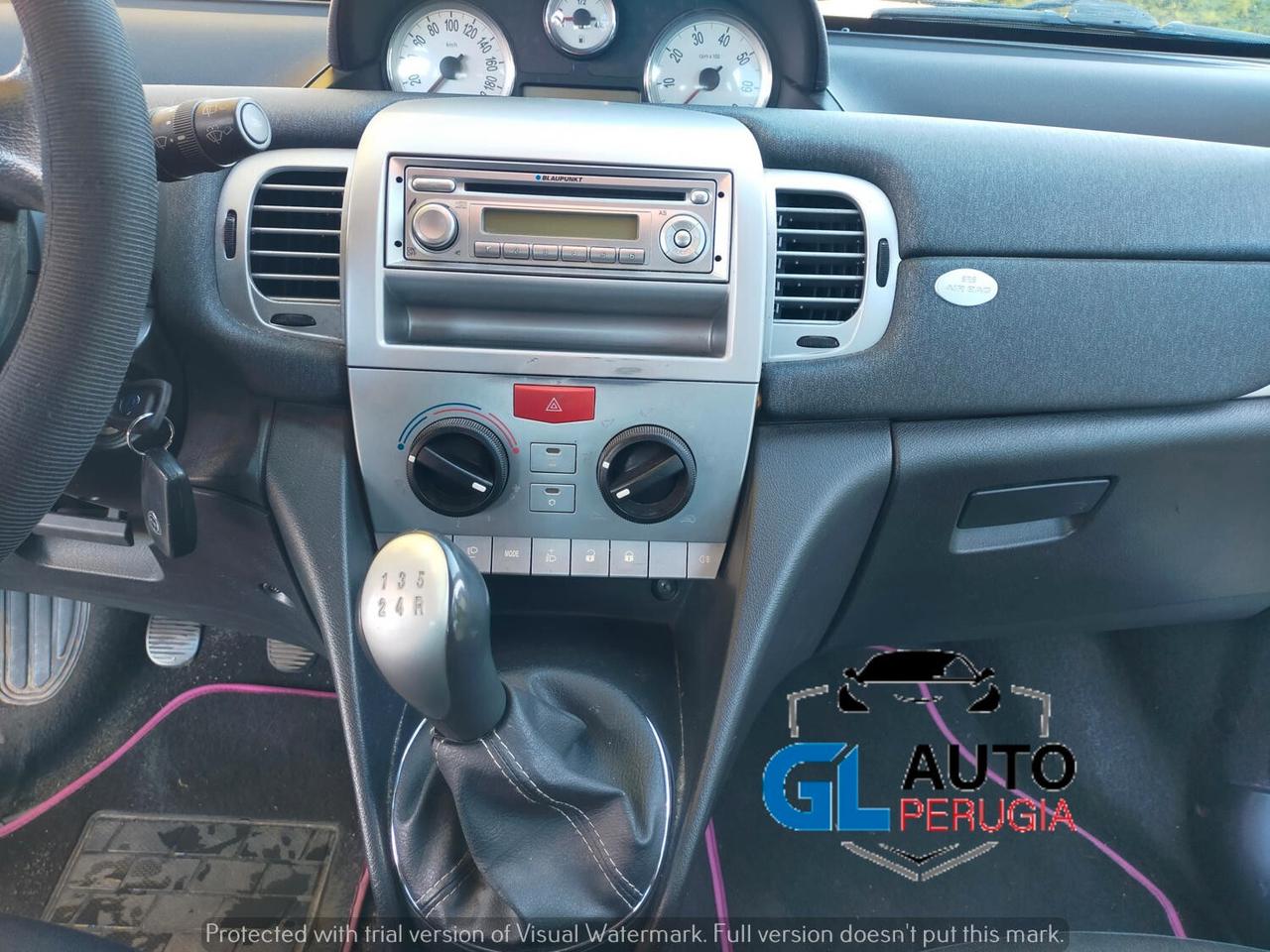 LANCIA YPSILON 1.3 mjt NEOPATENTATI