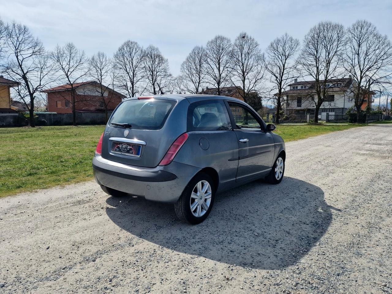 Lancia Ypsilon 1.2 60cv motore Fire motore con solo 45mila km i