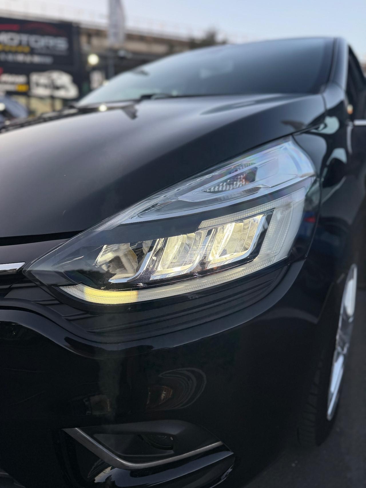 Renault Clio 1.5 dci SOLO 90.000KM - 2019