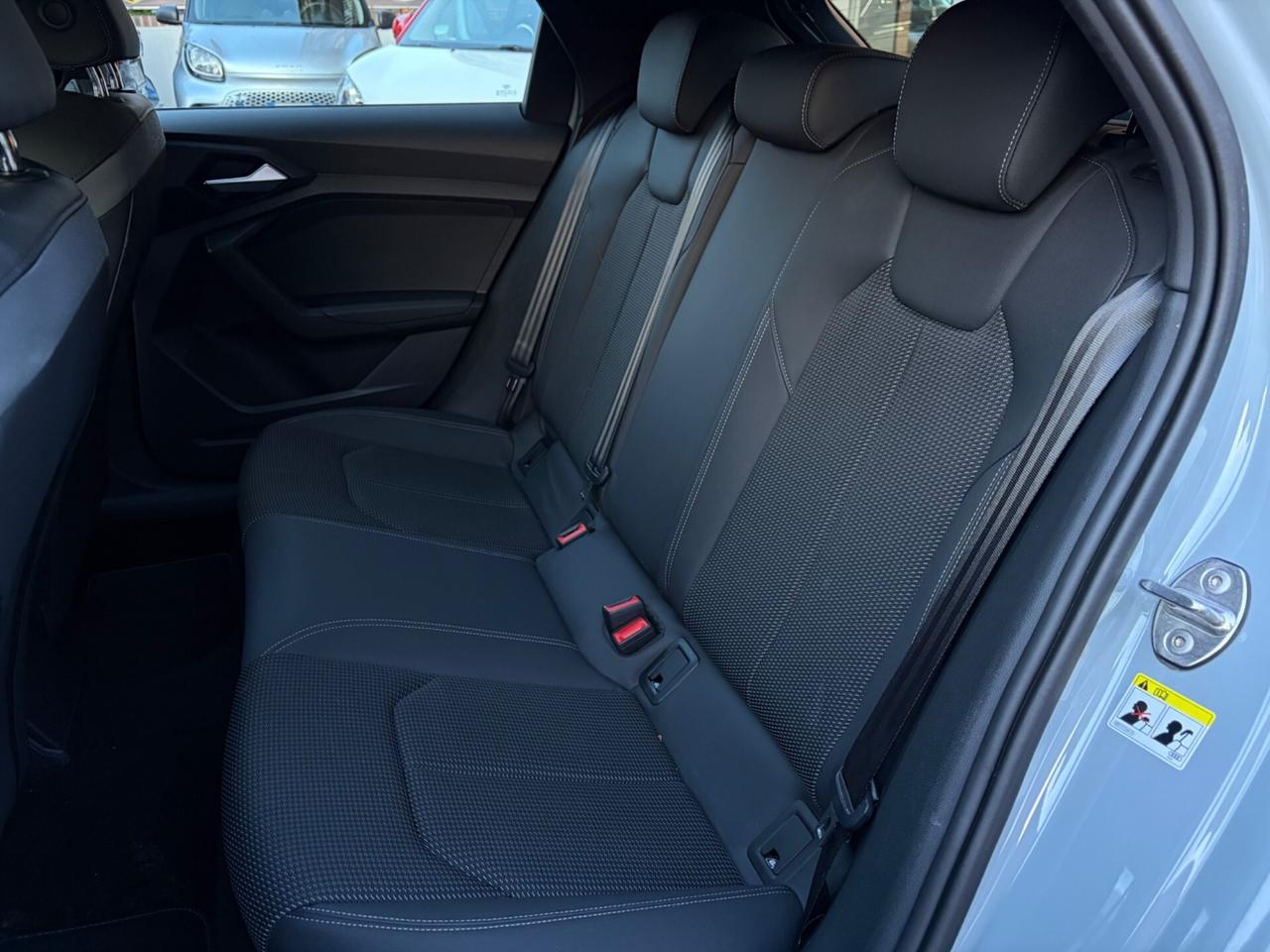 Audi A1 SPB 30 TFSI s-tronic S line - SOLO 20.186Km !!