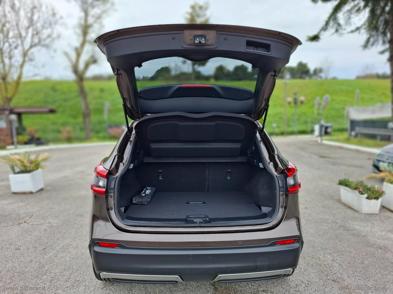 NISSAN Qashqai 1.5 dCi N-Connecta