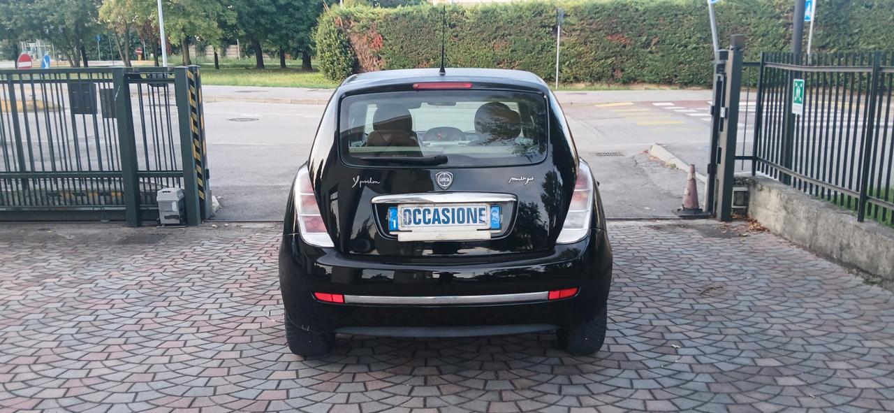 Pochi km Lancia Ypsilon diesel neopatentati