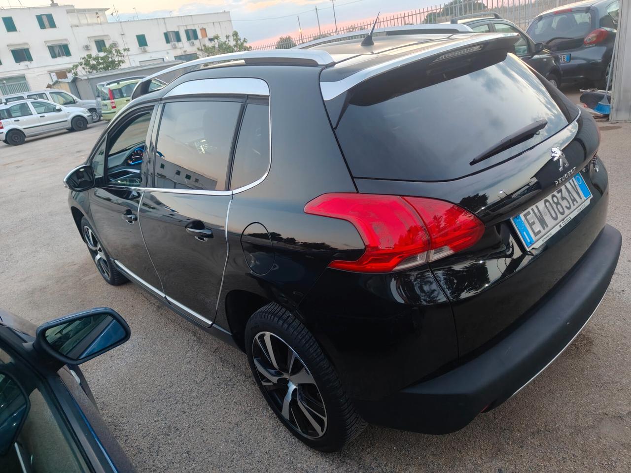 Peugeot 2008 1.6 e-HDi 115 CV Stop&Start Allure