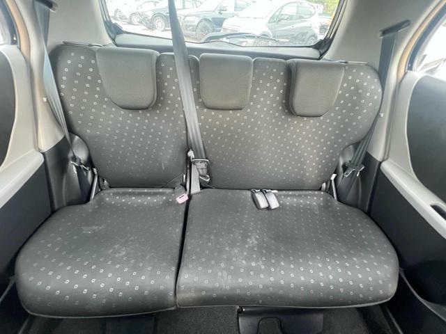 TOYOTA Yaris 1.0 5 porte Now