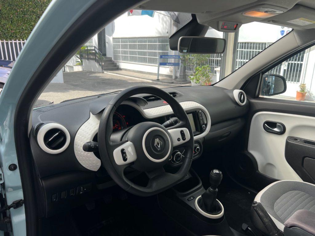 Renault Twingo SCe 65 CV Urban Night tua da €149,00 mensili
