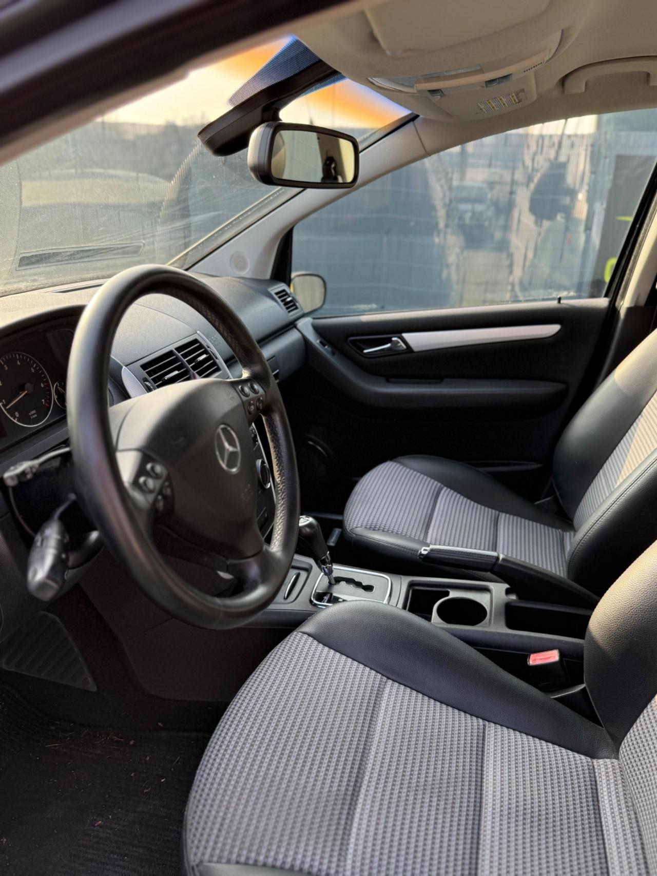 Mercedes CLASSE A 150 BENZINA AUTOMATICA AVANTGARDE