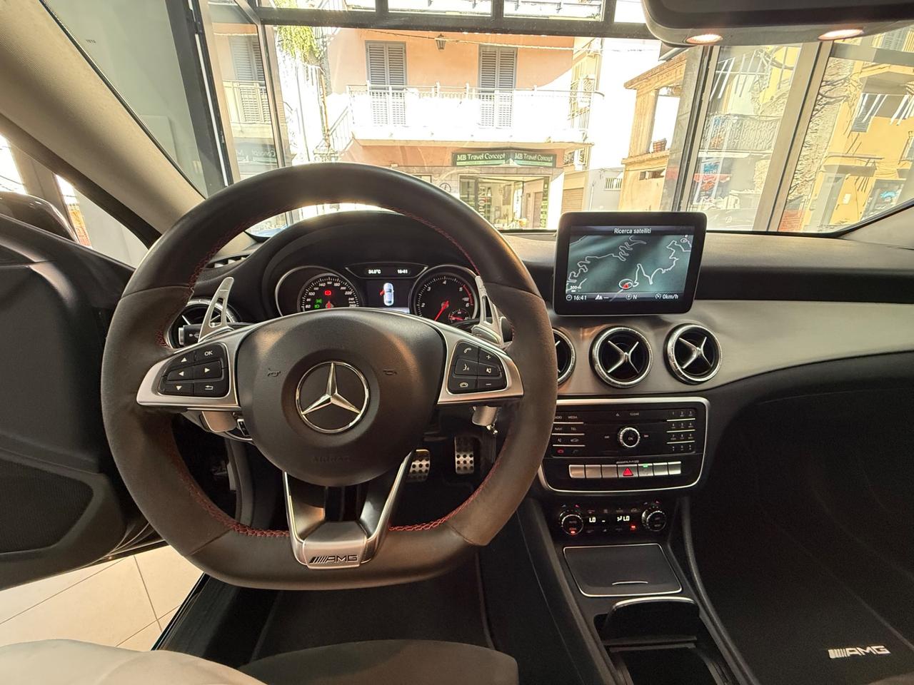 MERCEDES- BENZ CLA 200 D 136 CV AMG PREMIUM PLUS