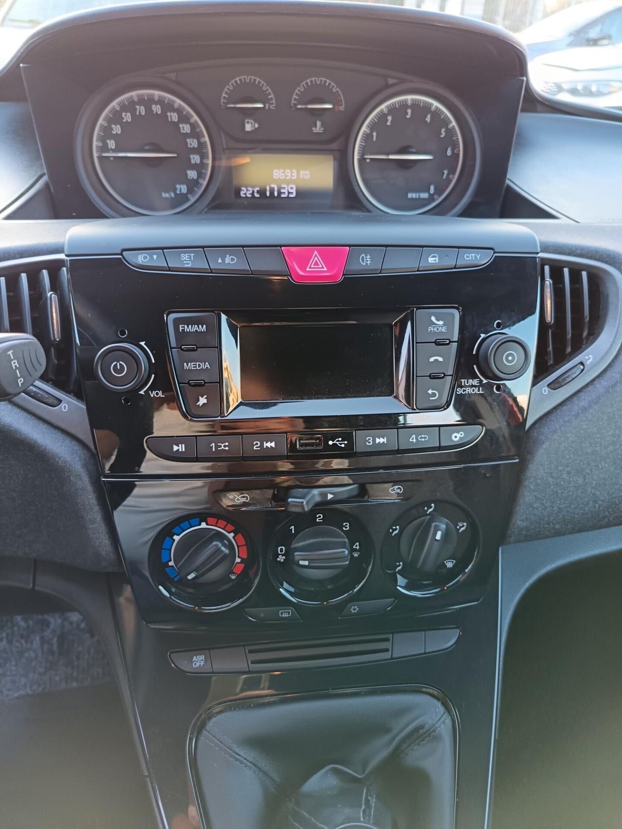 Lancia Ypsilon 1.2 69 CV 5 porte GPL S&S Elefantino Blu