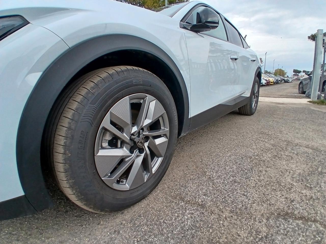 Peugeot 408 Hybrid 145 e-DCS6 Allure