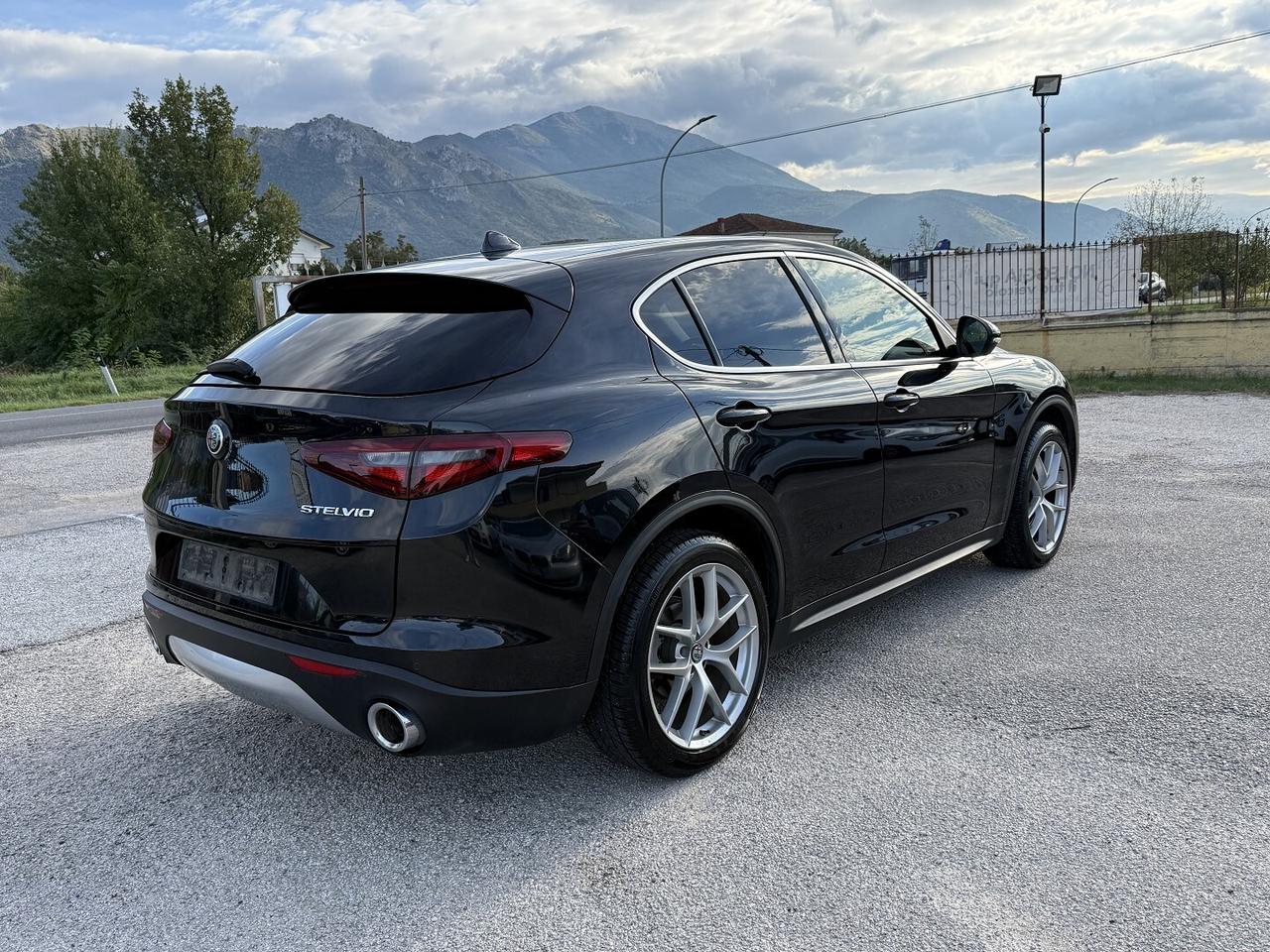 ALFAROMEO STELVIO AT8 Q4 EXECUTIVE NAVI PELLE