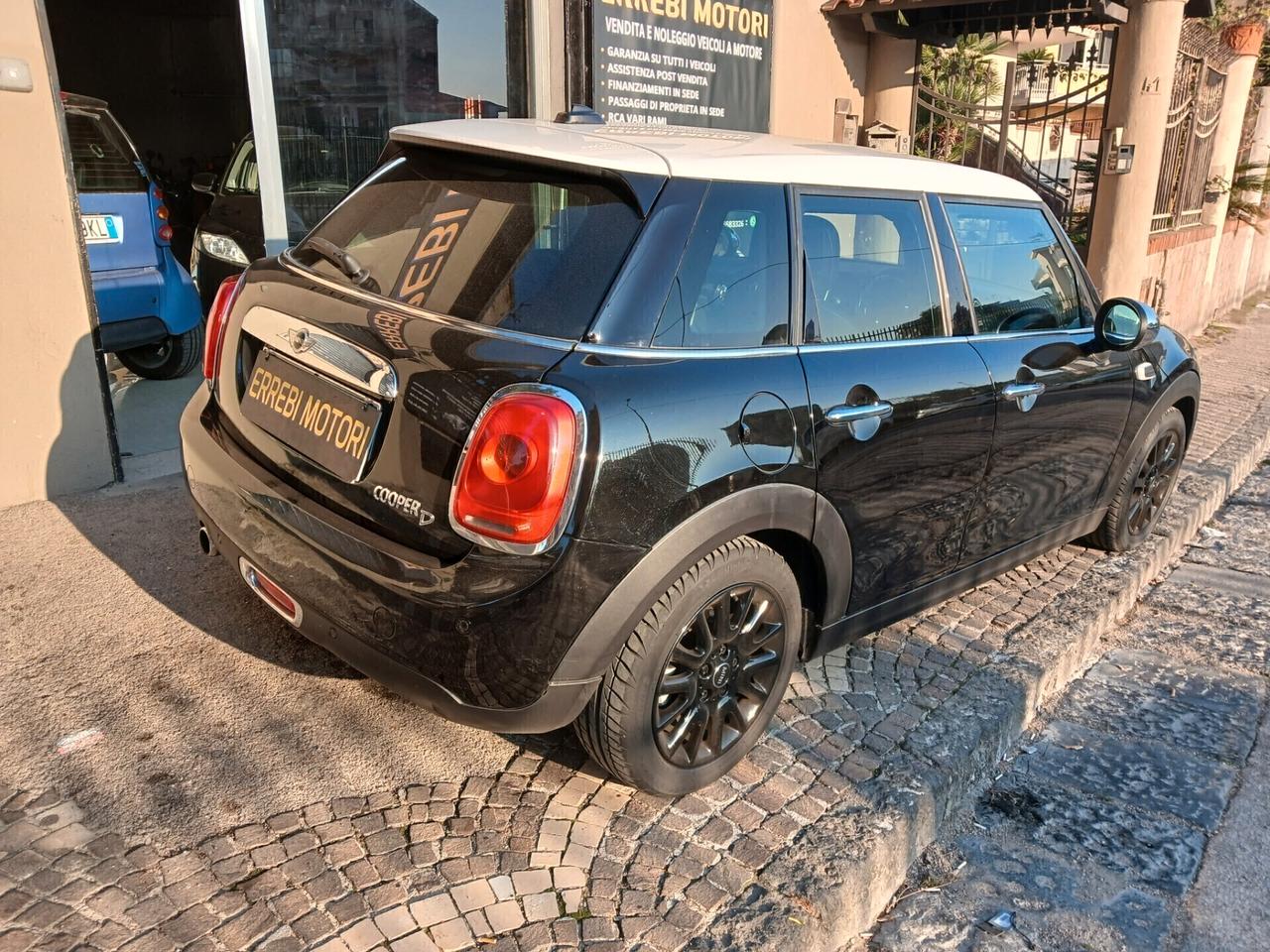 Mini 1.5 Cooper D 5 porte AUTOMATICO