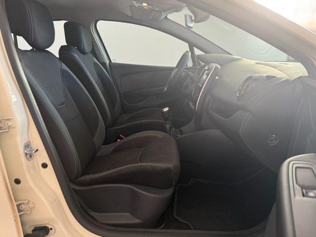 RENAULT Clio 1.2 75 CV 5 porte Duel