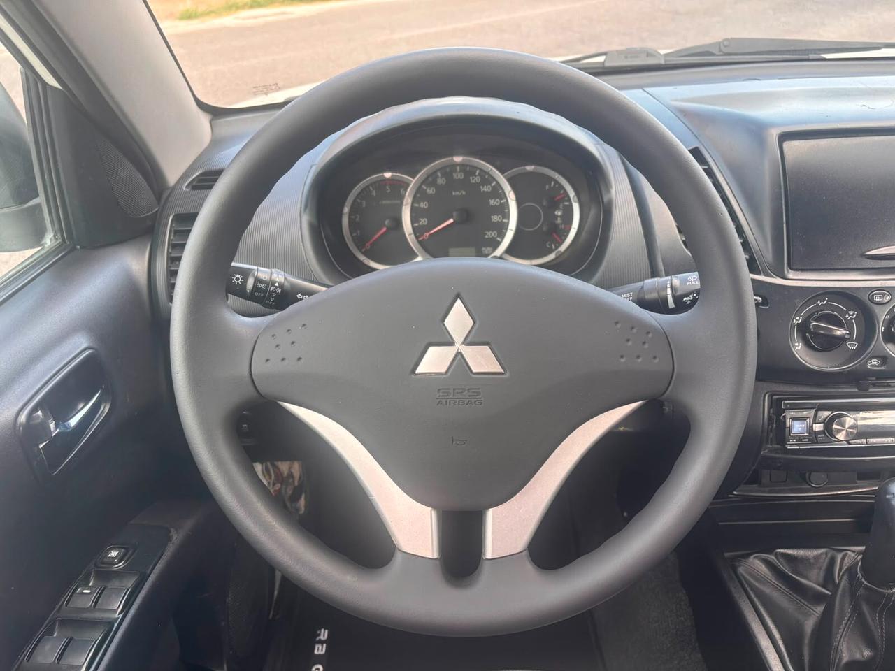 Mitsubishi L200 2.4 DI-D/154CV Club Cab Inform