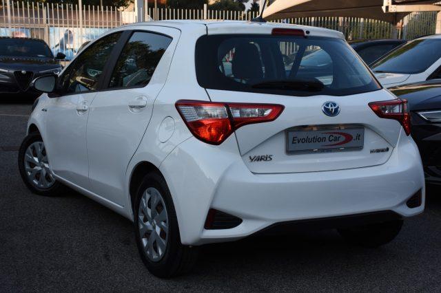 TOYOTA Yaris 1.5 Hybrid 5 porte Business