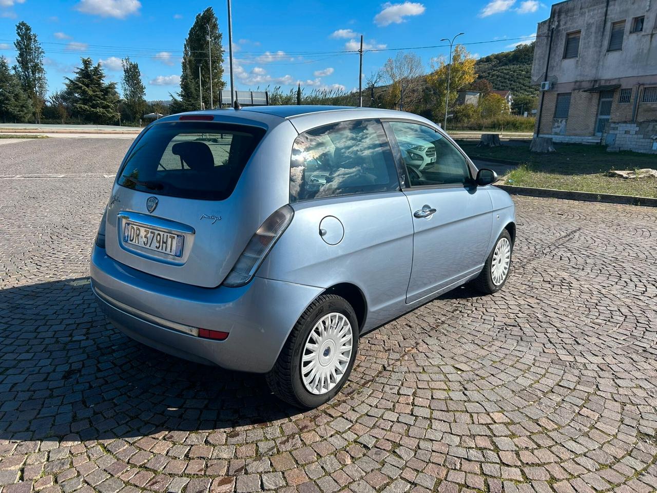 Lancia Ypsilon 1.3 MJT 75 CV Oro Targa DR379HT