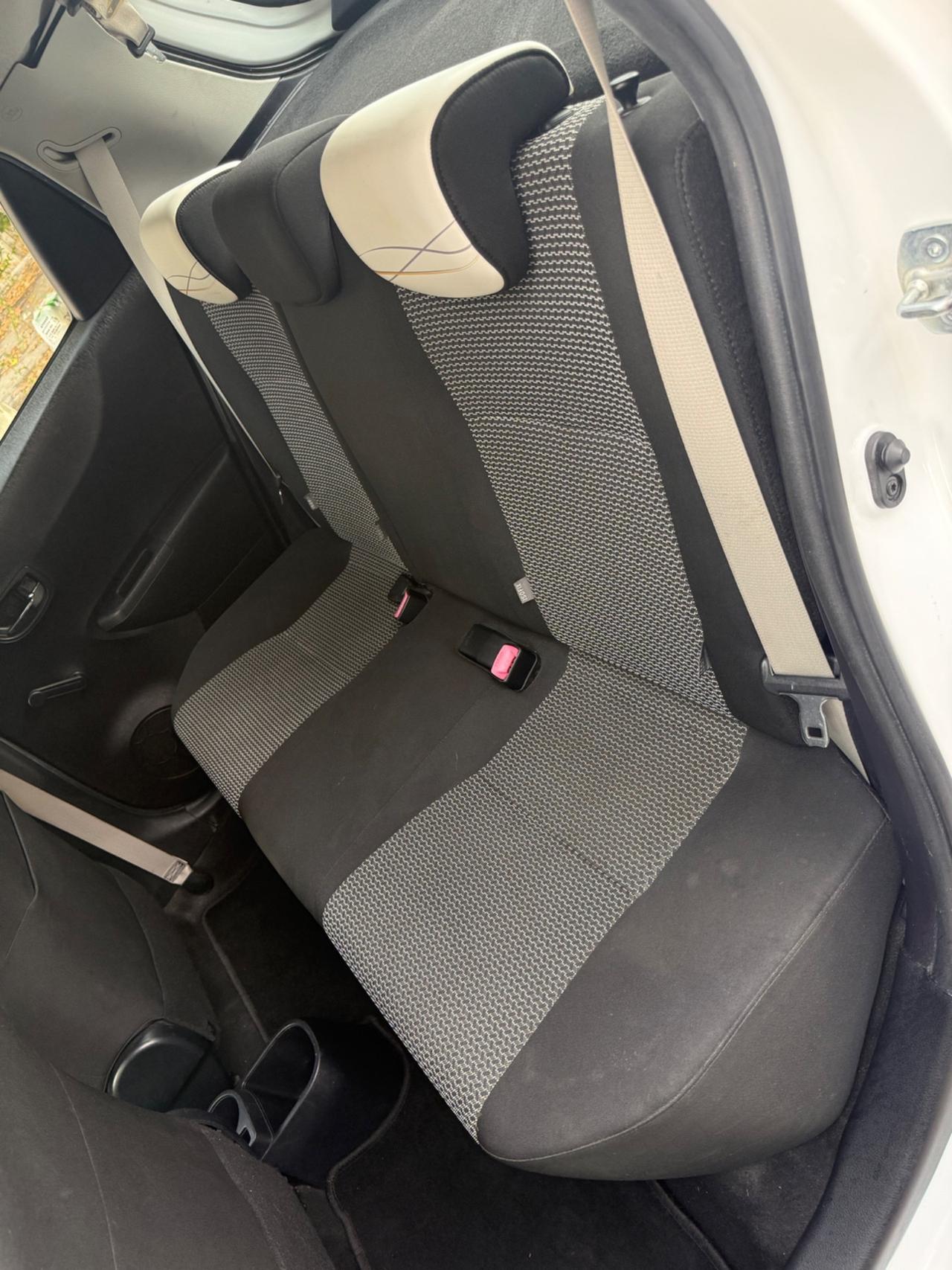 Toyota Yaris 1.0 5 porte