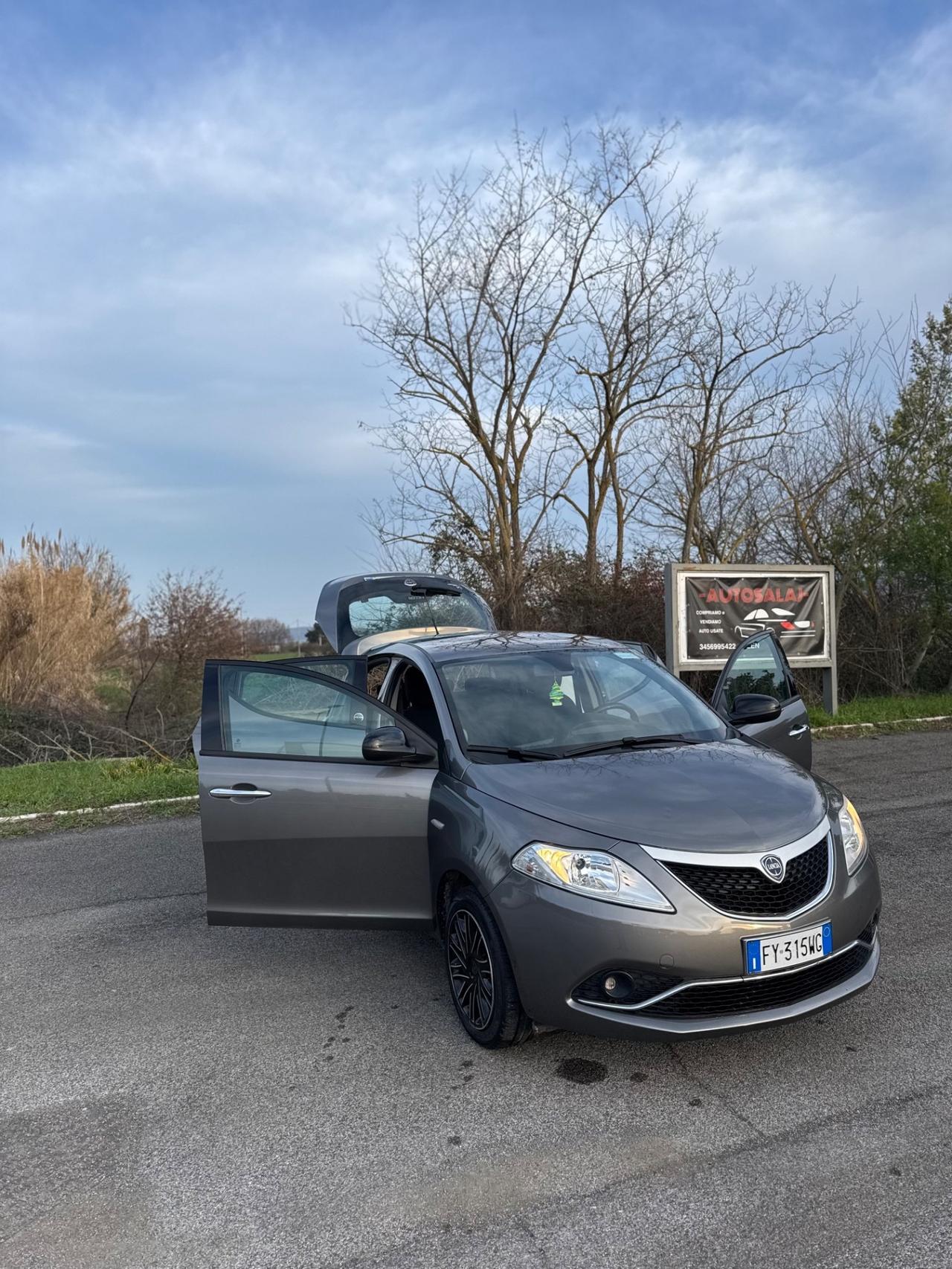 Lancia Ypsilon 1.2 69 CV 5 porte GPL Ecochic Gold