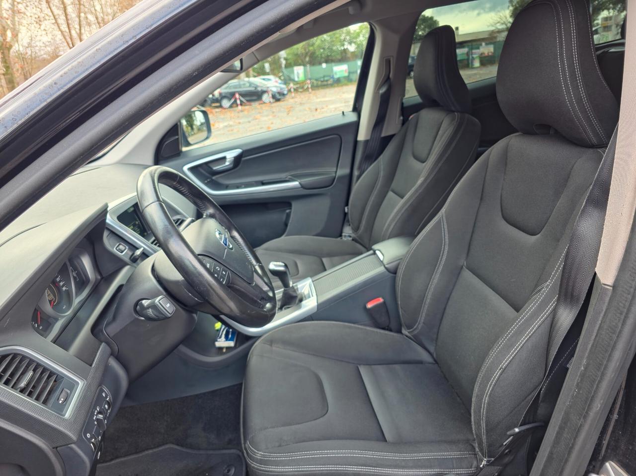 Volvo XC 60 XC60 D4 Summum 2015-E6 Manuale