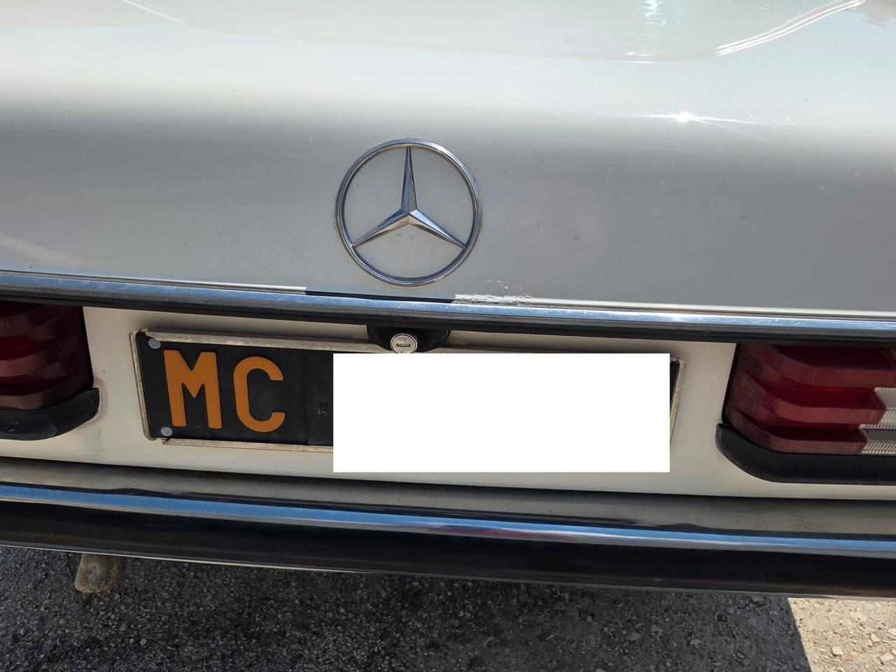 Mercedes-benz W123 240D -ASI-