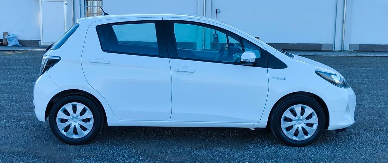 Toyota Yaris 1.5 Hybrid 5 porte Lounge