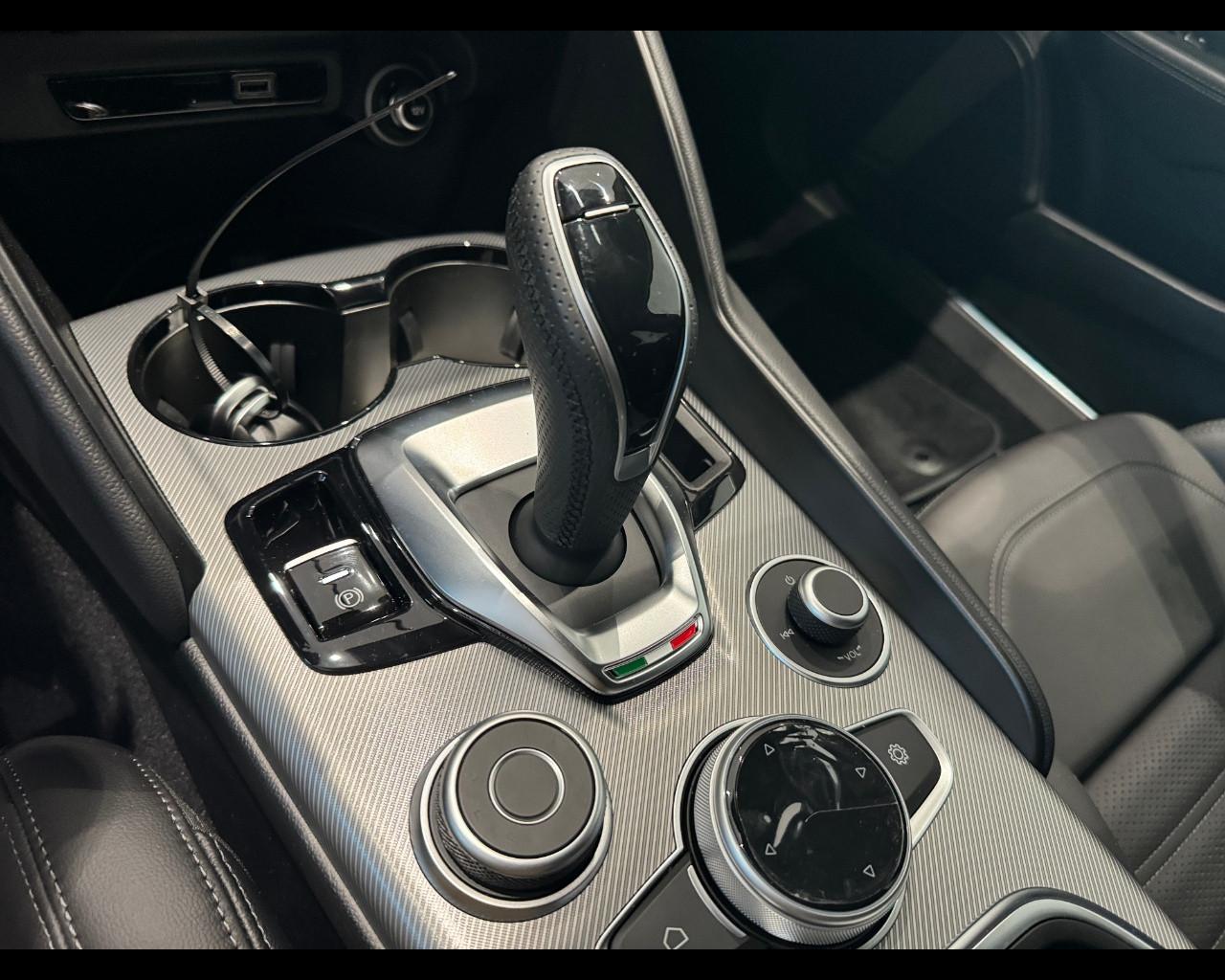ALFA ROMEO Giulia My23 2.2 Turbo Diesel 210 Cv Awd Veloce