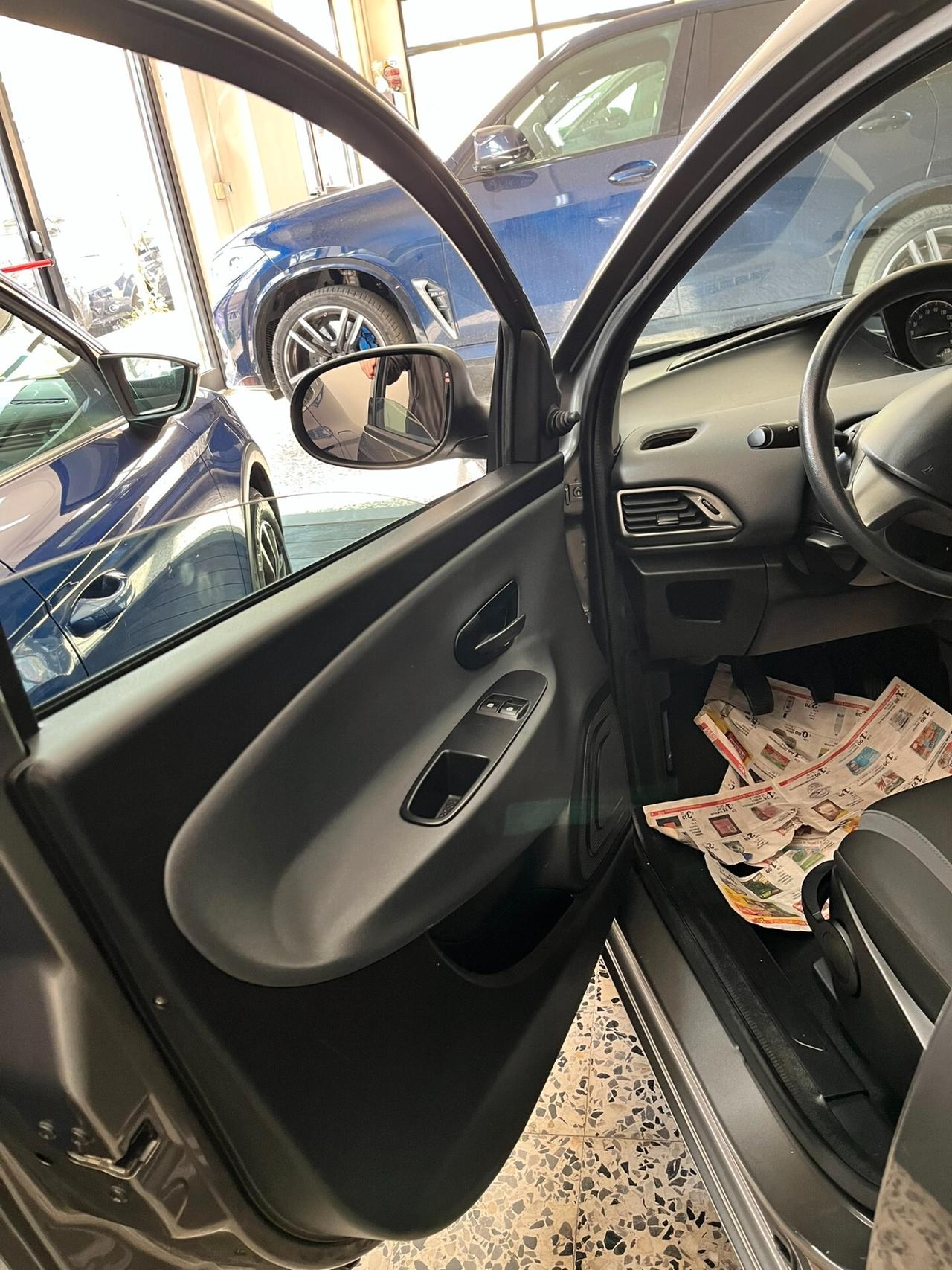 Lancia Ypsilon 1.3 MJT 16V 95 CV 5 porte S&S Gold