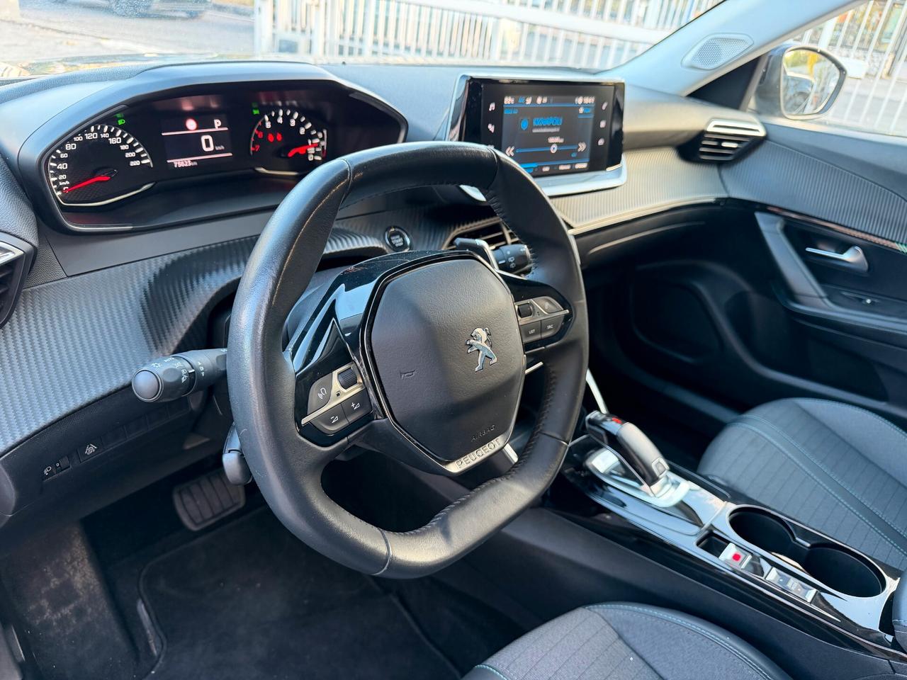 Peugeot 2008 BlueHDi 130 S&S EAT8 Allure Pack 2022